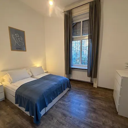 T 62 * Budapest
