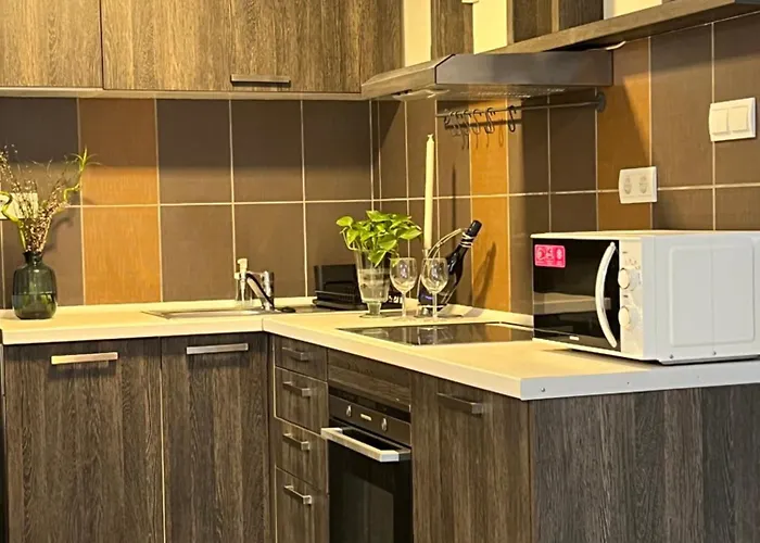 T 62 Apartment *