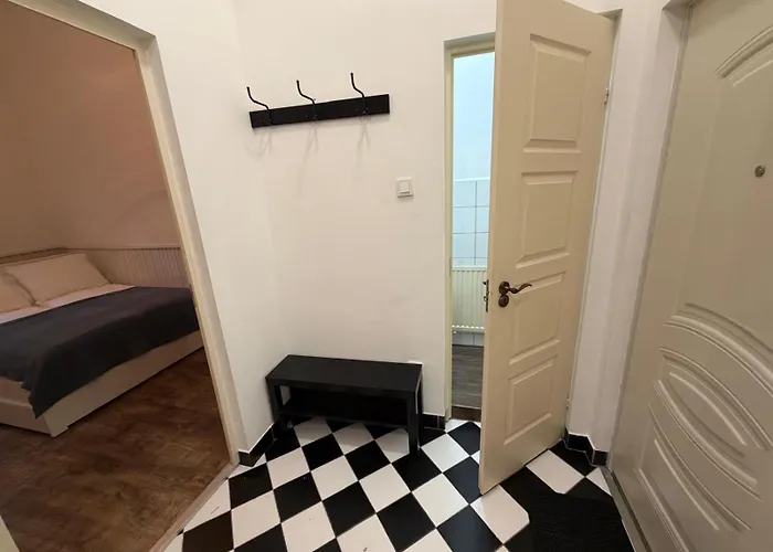 T 62 Apartment *